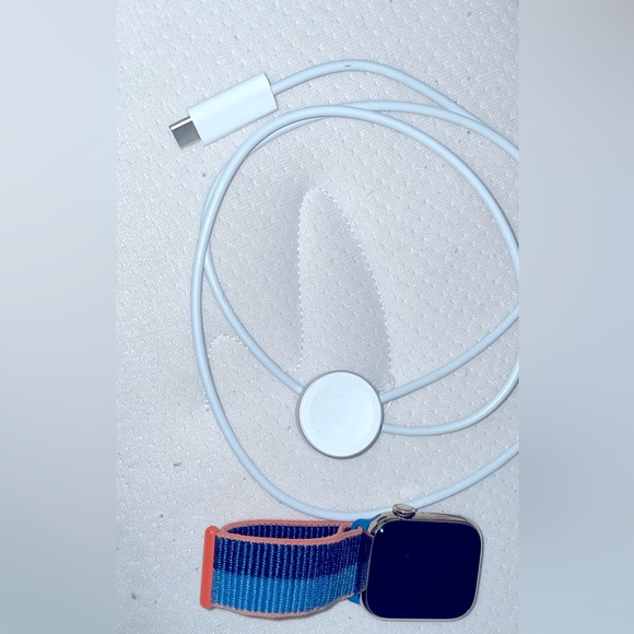 Apple Watch Series 7 - Picture 4 of 4